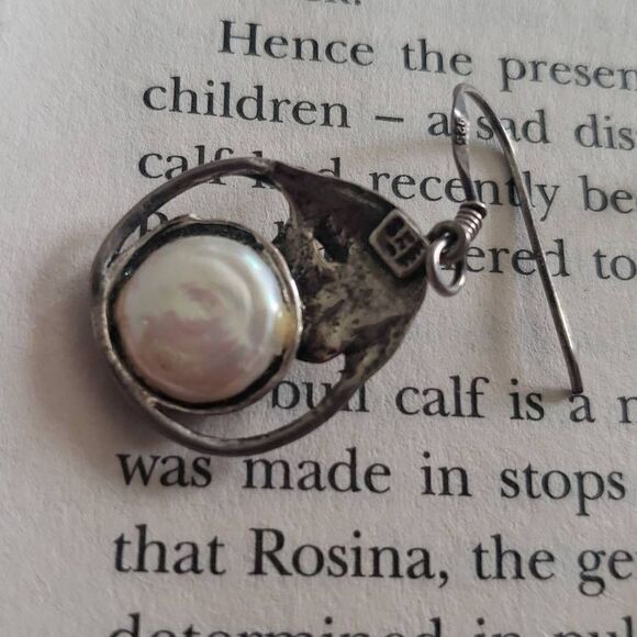 Silver Leaves with Pearl Earrings - Picture 3 of 6